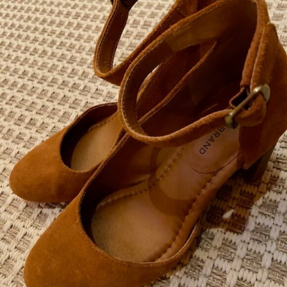 Lucky Brand Kalicia Womens Adjustable Suede Pumps Heels Size 7M - Picture 2 of 6
